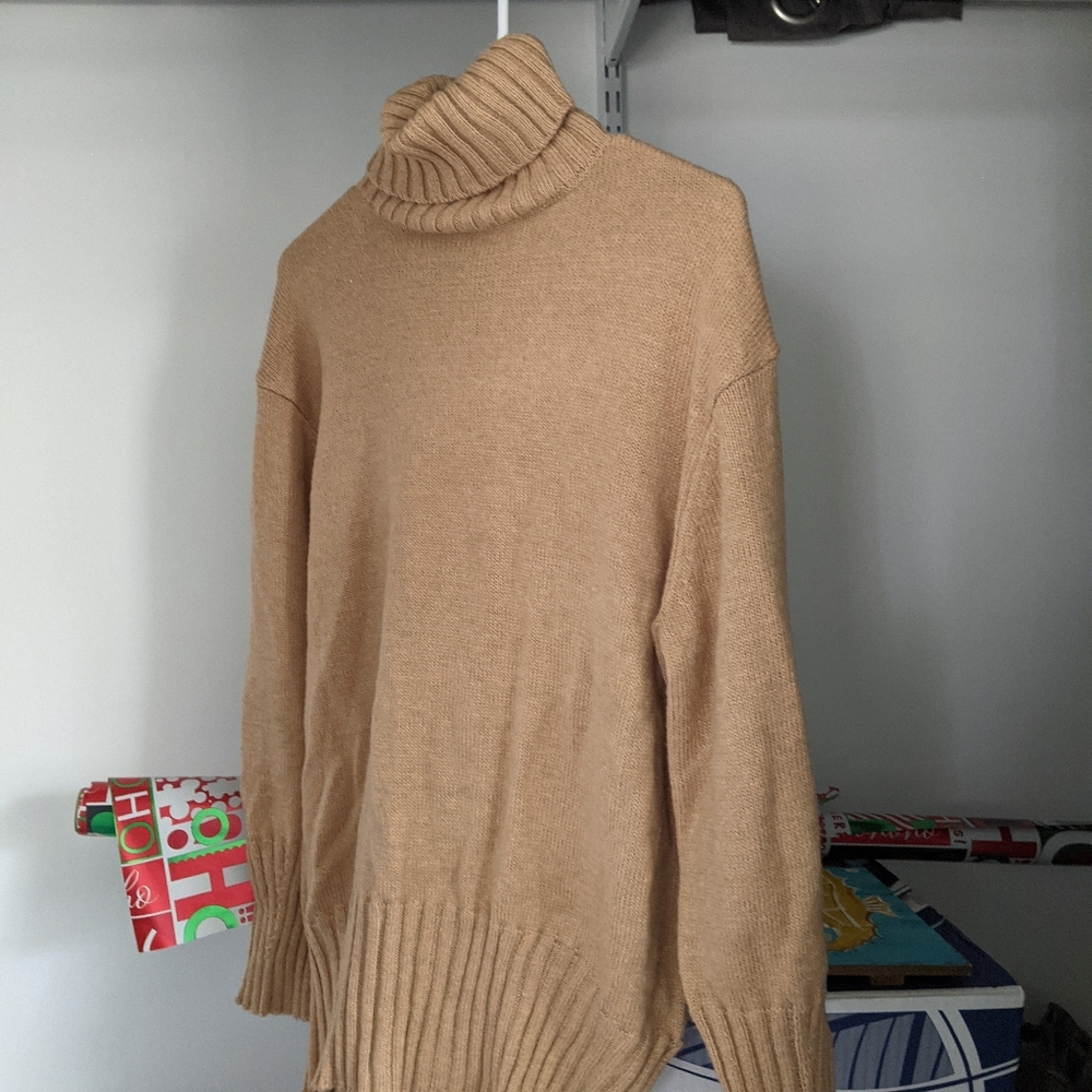 Turtle neck - Picture 2 of 2